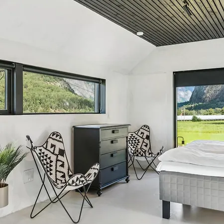 Jordeplegarden - Part Of A Farm - Two Buildings - Close To Flam * Lærdalsøyri