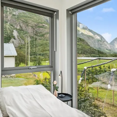 Jordeplegarden - Part Of A Farm - Two Buildings - Close To Flam