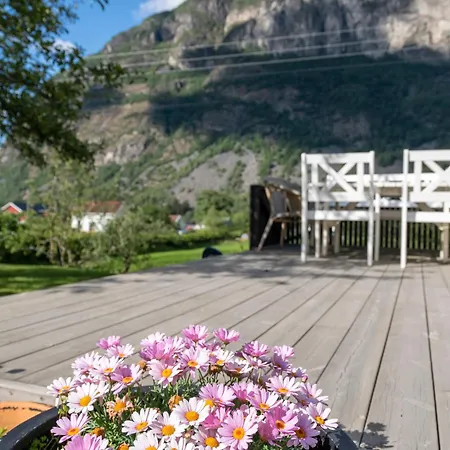 بيت للعطل Jordeplegarden - Part Of A Farm - Two Buildings - Close To Flam