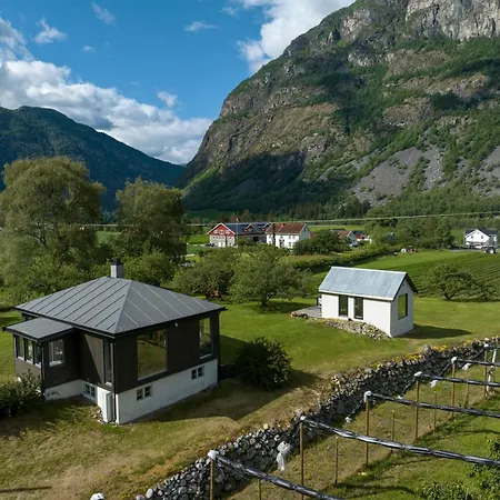 Jordeplegarden - Part Of A Farm - Two Buildings - Close To Flam بيت للعطل *