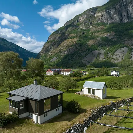 Jordeplegarden - Part Of A Farm - Two Buildings - Close To Flam بيت للعطل *