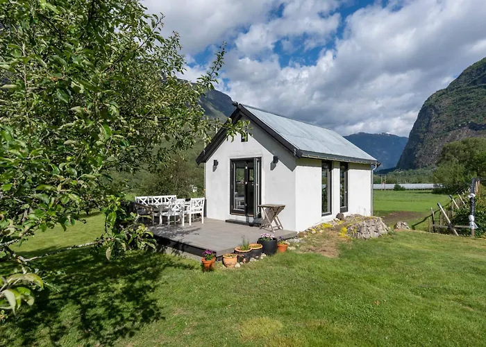 Hébergement de vacances Jordeplegarden - Part Of A Farm - Two Buildings - Close To Flam
