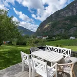 Jordeplegarden - Part Of A Farm - Two Buildings - Close To Flam *